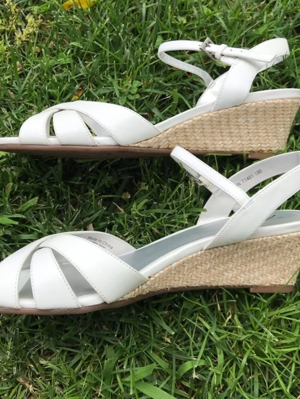 💕 3/$25 💕 Trotters Low Wedge Sling Back Sandals Size 9-1/2 N
